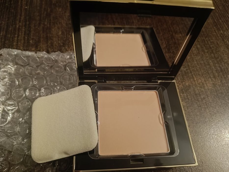 Puder prasowany  Luxe Avon fair silk unikat