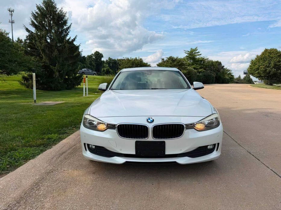 BMW 3 Series 320i      2015