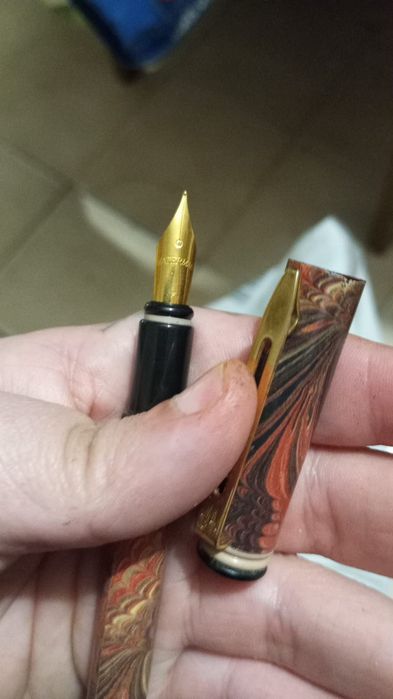 Caneta antiga sem tinta