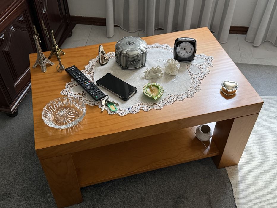 Mesa pequena de centro de sala | Madeira