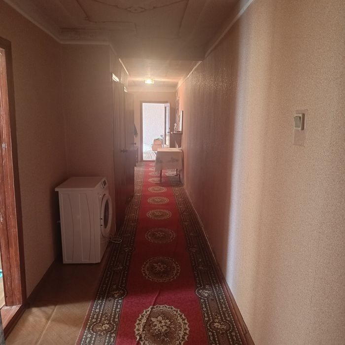 Продається в центрі міста 4х кімнатна квартира.
