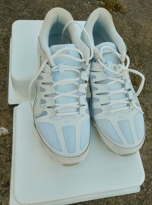 Tênis nikes branco 46 sem uso