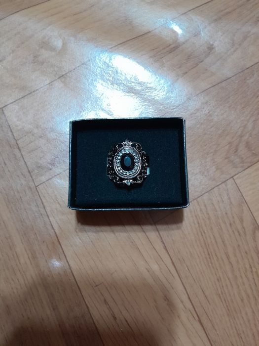 Кольца Эйвон винтажные.