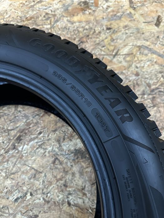 Зимові шини 235/55 R18 104T GOOD/YEAR UltraGrip Arctic 2.гума резина