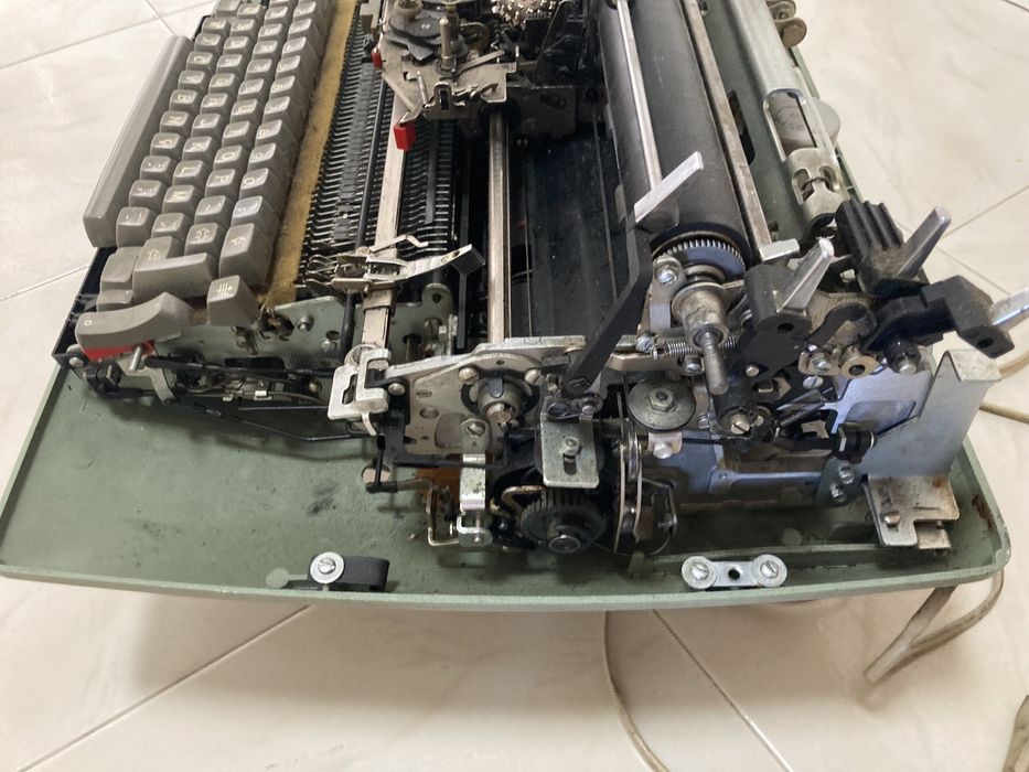 IBM Selectric typewriter (não funciona)64739413261313124