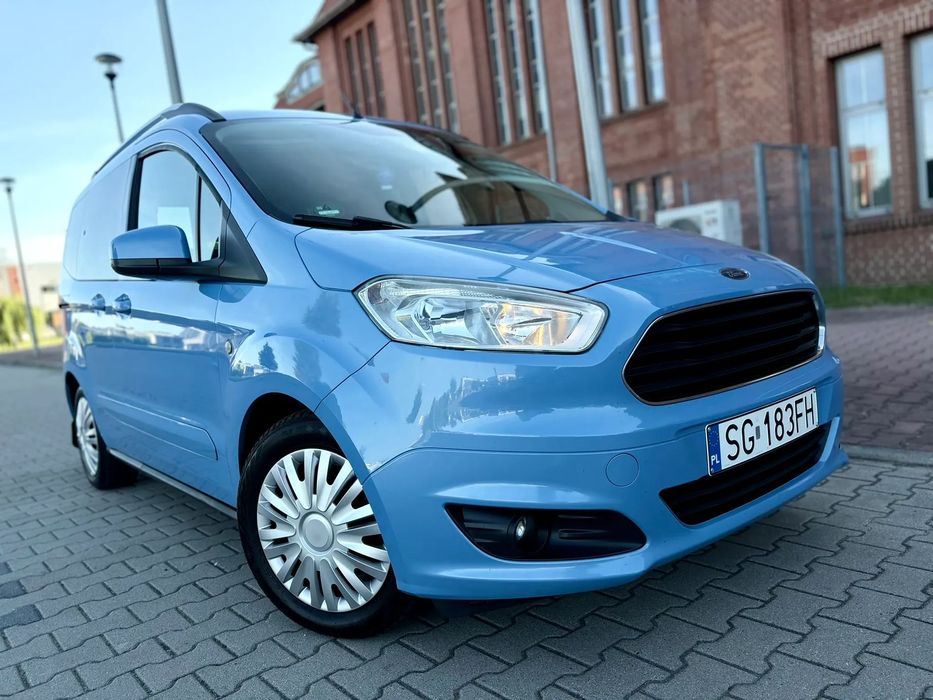Ford Tourneo Courier Ford Tourneo Courier Full Opcja Titanium