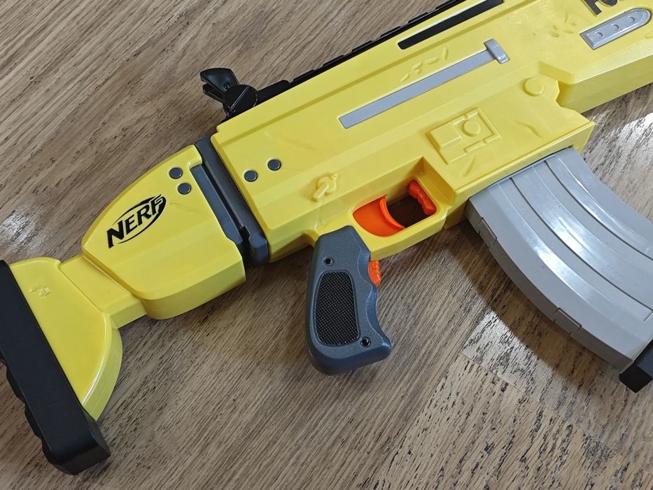 Бластер Nerf Fortnite AR Elite (SCAR) в ідеалі