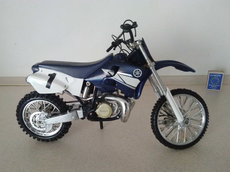 DUŻY model motor terenowy YAMAHA CROSS Motorsport ( 125 )