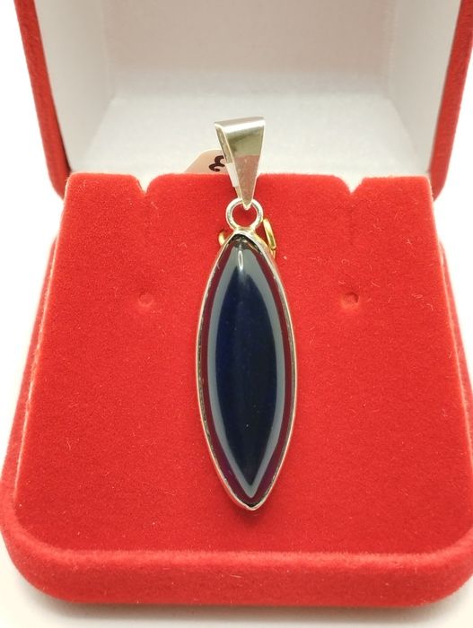 Srebrny wisiorek z kamieniem, próba 925