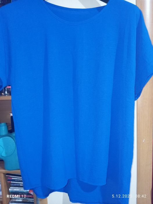 Piękna niebieska bluzeczka