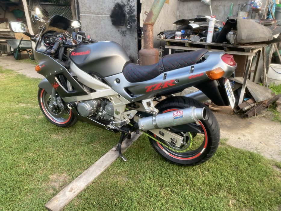 Kawasaki zzr 400