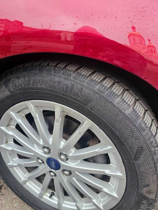 Ford C-Max  2015-Ford-C-Max-PLug-In