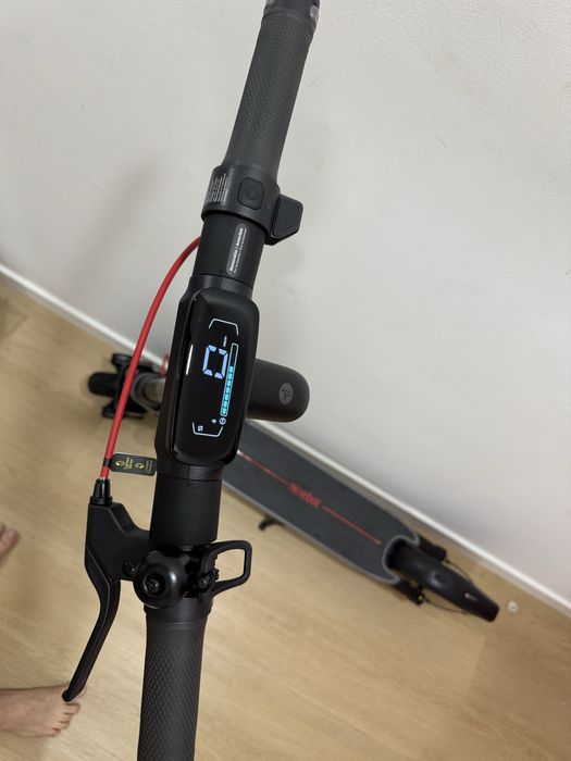 Trotinete elétrica segway ninebot novo!