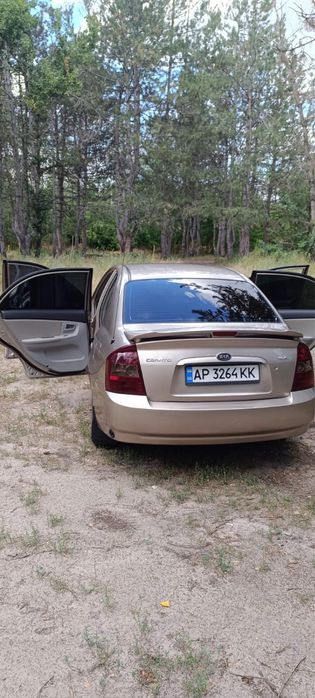 Kia cerato 2006 год