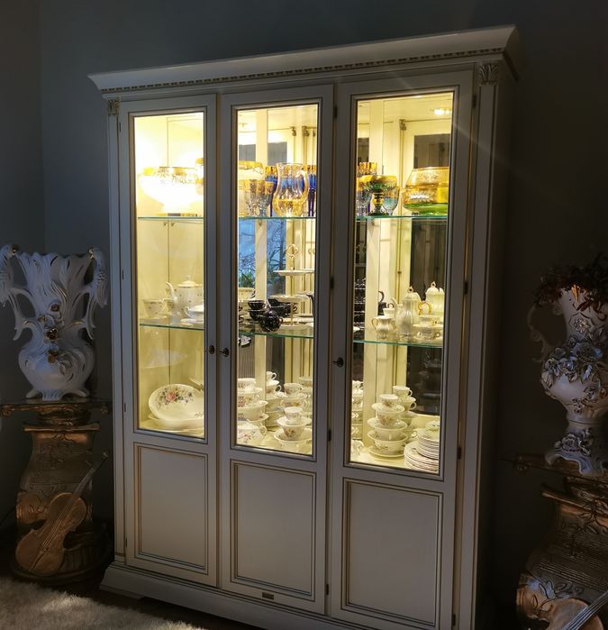 Okazja luksusowa włoska witryna firmy Camel Group