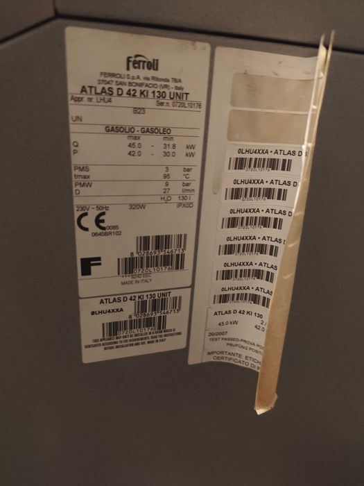 Caldeira a Gasóleo Ferroli + Depósito 750 L