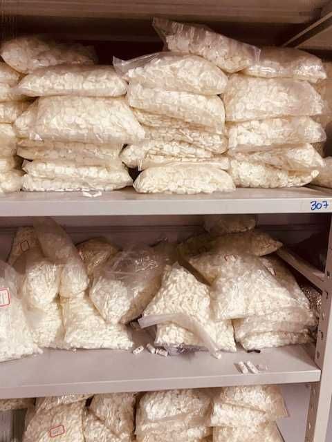 Insolvência 100,000 stoppers e Reguladores de cordões e ponteiras