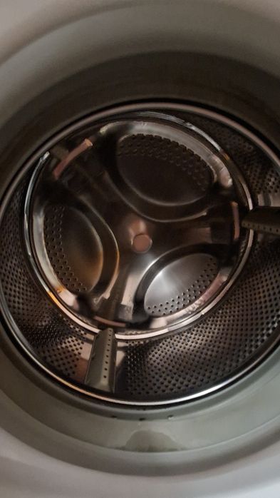 Пральна машина Hotpoint Ariston 5 кг, Ідеальний стан. Низька ціна. Самсунг