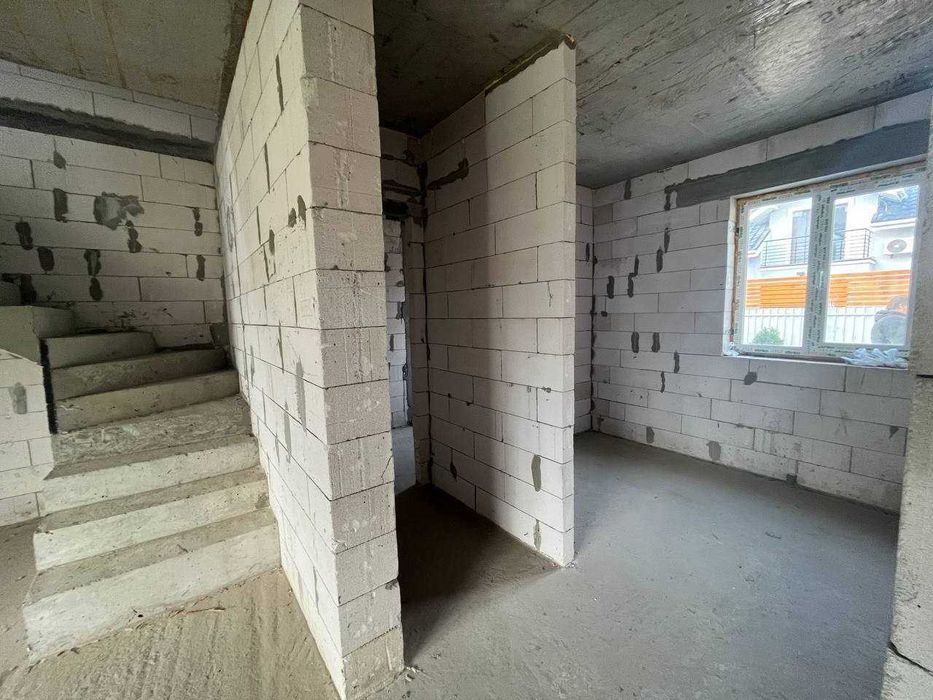 Таунхаус У Святопетрівському! ЄОселя! Сертифікат!