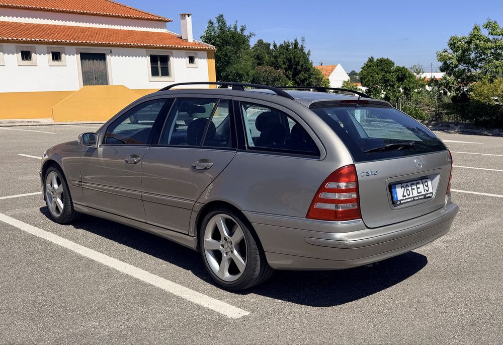 Mercedes C 220 Avantgarde Impecável!
