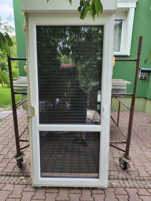 Drzwi balkonowe z Roletą