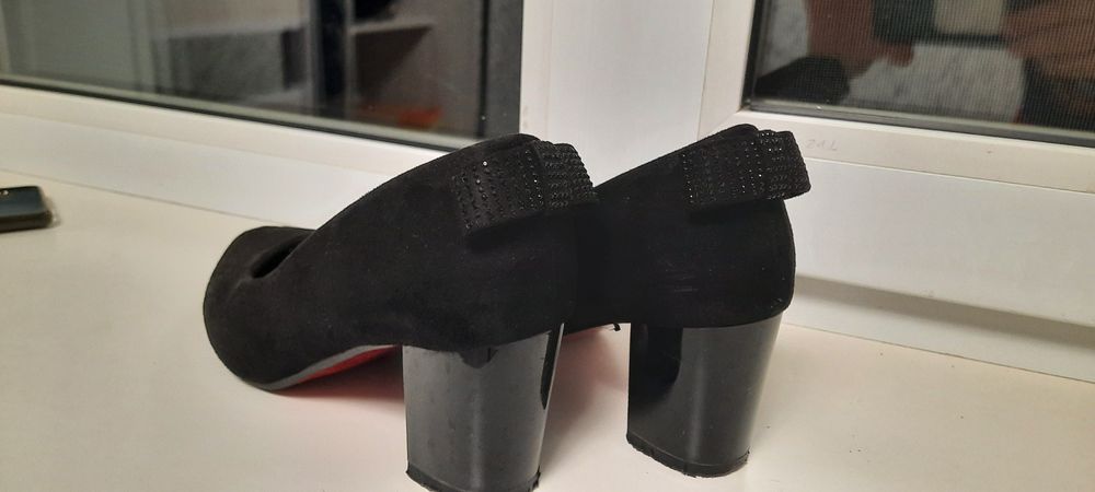 Туфлі лабутени 37 рзмір
