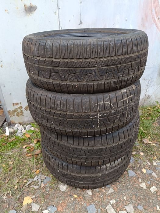 Komplet opon zimowych 235/50/18 rok23