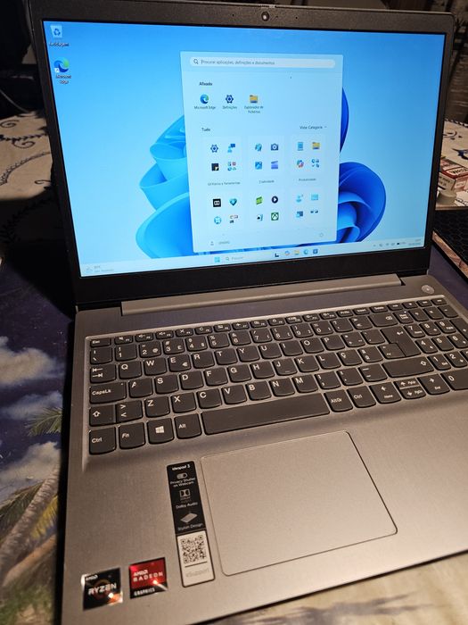 Lenovo IdeaPad 3 - Ryzen 5 - 2 Gb. Gráfica - 512 Gb. Ssd Nvme