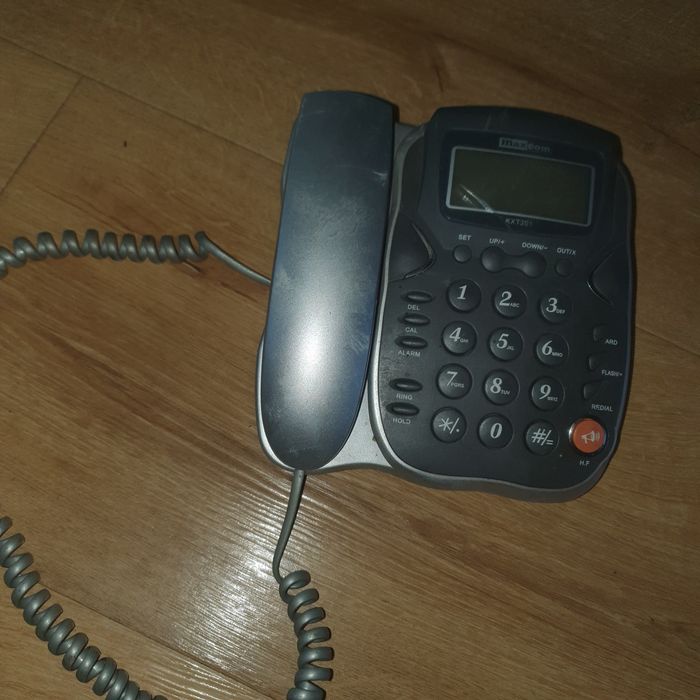 Telefon stacjonarny przewodowy MaxCom KXT 201