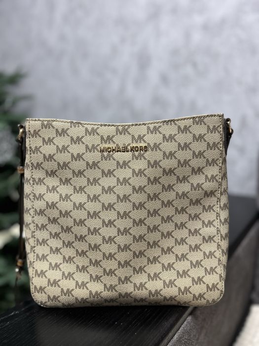 Продам сумку Michael Kors