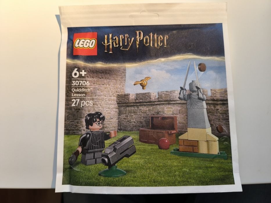 Lote Lego sets e figuras