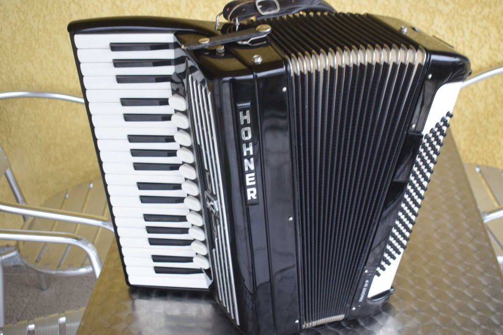 Acordeao Hohner Favorit IV P 4 Voz 96 Baixox, N . 324