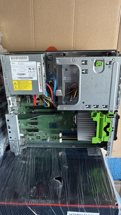 Системний блок FUJITSU  D957 SFF i5-7500/8gb ddr4/ssd256gb комп'ютер