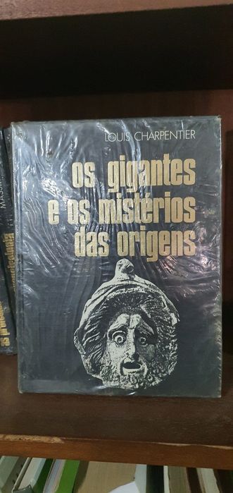 Círculo de Leitores- Capa dura - anos 70-80 Ainda selados!!!