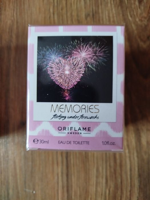 Oriflame Memories flirting under fireworks