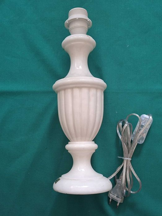 Belíssimo Candeeiro Pegasam em Alabastro, anos 70, Spain