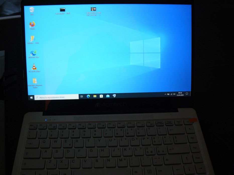 Laptop w pudełku oryginalnym jak nowy kompletny ultracieńki