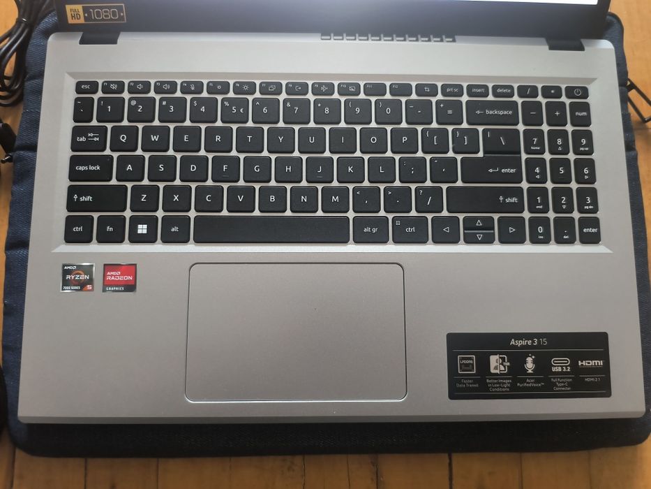 Сенсорный ноутбук Acer Aspire 3