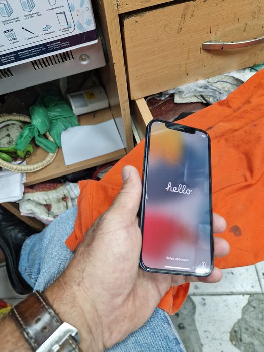 iPhone 12... 128GB508597565350236161