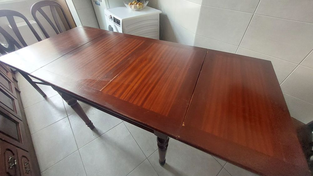 Mesa madeira com 3 cadeiras