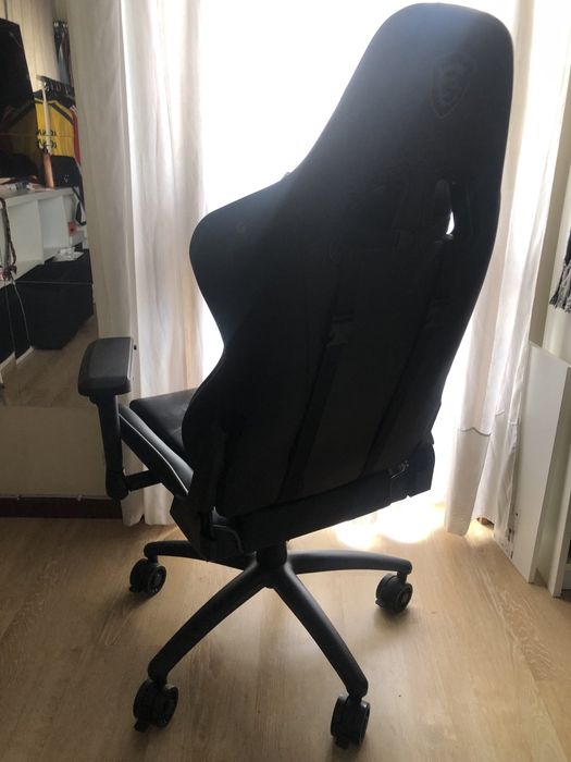 Cadeira Gaming MSI MAG CH120 Preta