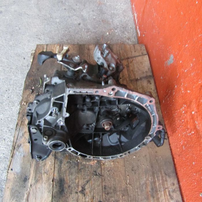 Caixa de velocidades Peugeot 207 1.4 gasolina com referencia 20CQ88