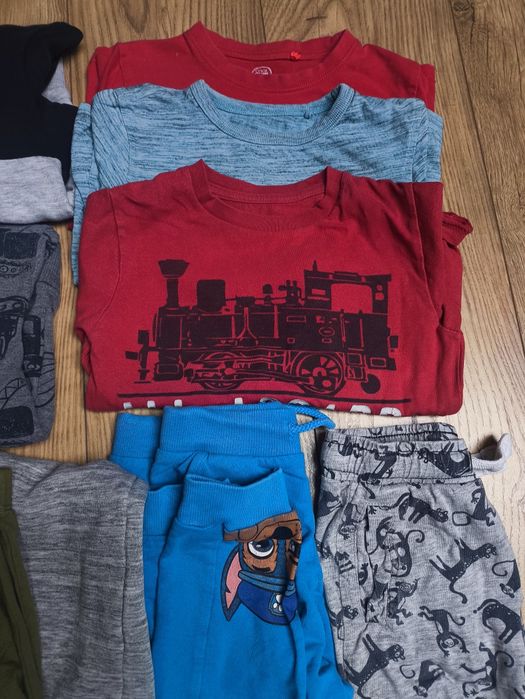 Zestaw ubrań dla 5 latka