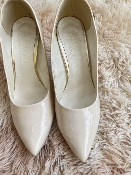 Szpilki Cavani perlowe