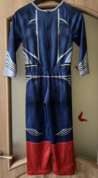 ,,Супермен,,маскарадний образ для дитини