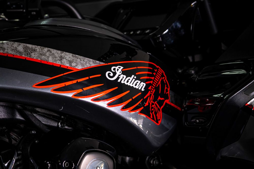 Indian Pursuit Dark Horse