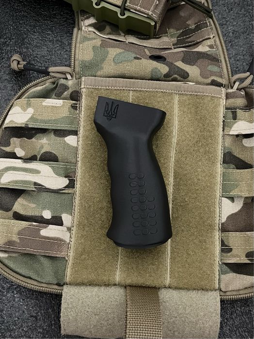 Рукоятка. Ручка пистолетная АК74 / АК47 / АК. Цевье, планка пиканити