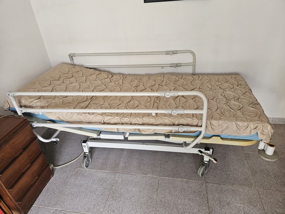 Cama eletrica hospitalar
