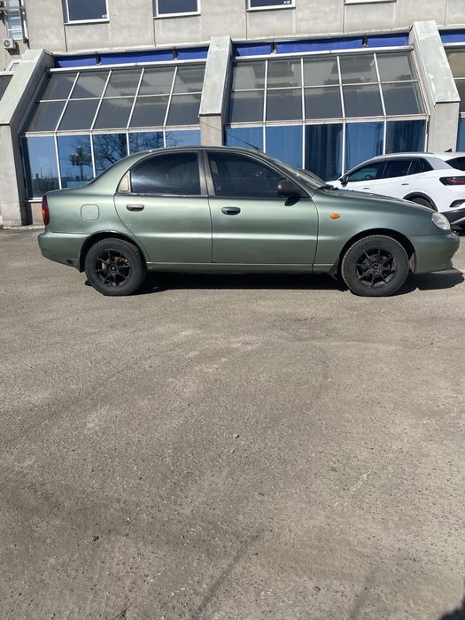 Автомобіль ланос 16
