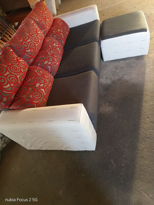 Sofa chaise longue reversivel e com bancos deslizantes